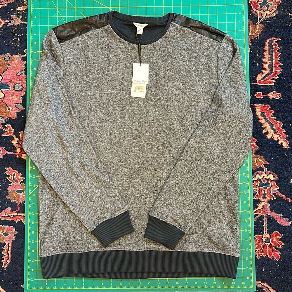 Calvin Klein men sweater - never worn